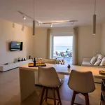La Bleue Beachfront Boutique Apartmán *