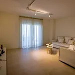 La Bleue Beachfront Boutique Apartmán