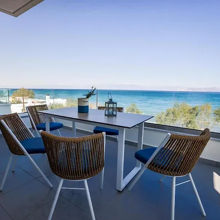 Διαμέρισμα La Bleue Beachfront Boutique Βραχάτι