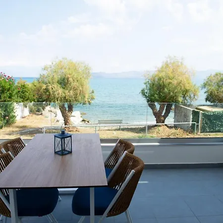 La Bleue Beachfront Boutique Apartment Vrahati