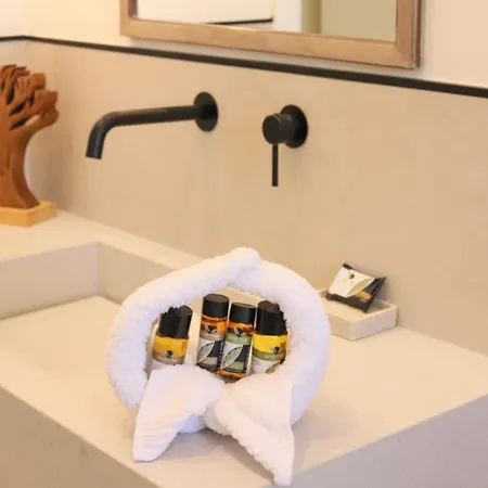 La Bleue Beachfront Boutique Daire Vrahati