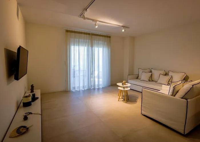 La Bleue Beachfront Boutique Διαμέρισμα